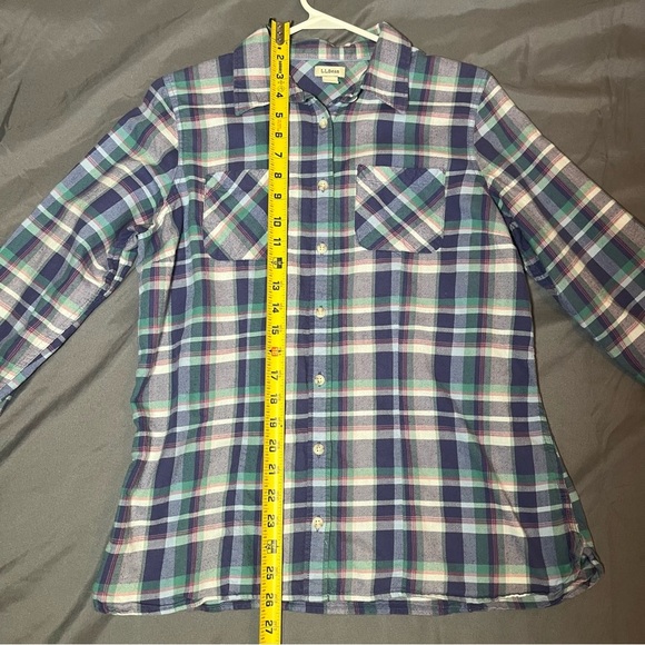 LL Bean Shirt sz SM women’s Button Down Plaid Flannel multi color - Picture 11 of 11